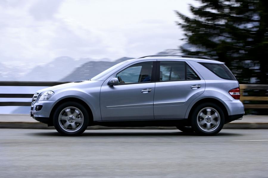  Mercedes-Benz ML-Class 2006 года  (фото 34 из 400)